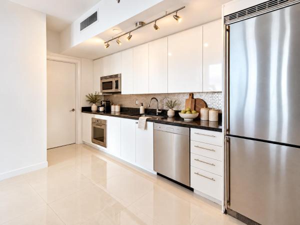 Mint At Riverfront, 92 SW 3rd St #4006, Miami, Florida 33130, image 1
