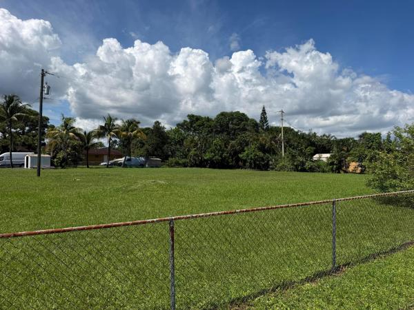 Broward Gardens, 4041 SW 52nd St, Dania Beach, Florida 33314, image 1