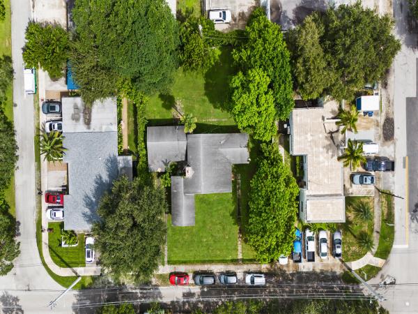 Poinciana Park, 111 SE 14th St, Fort Lauderdale, Florida 33316, image 1