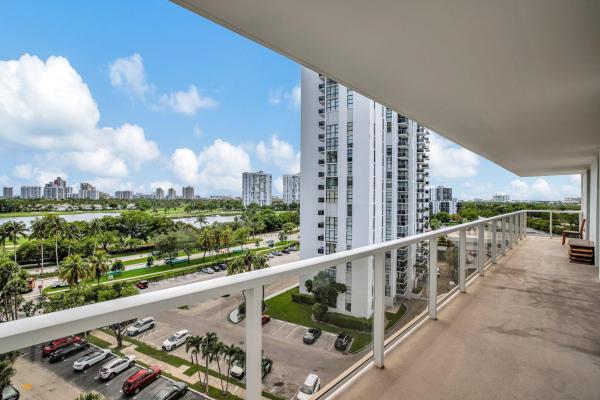 Flamenco, 3701 N Country Club Dr #907, Aventura, Florida 33180, image 1