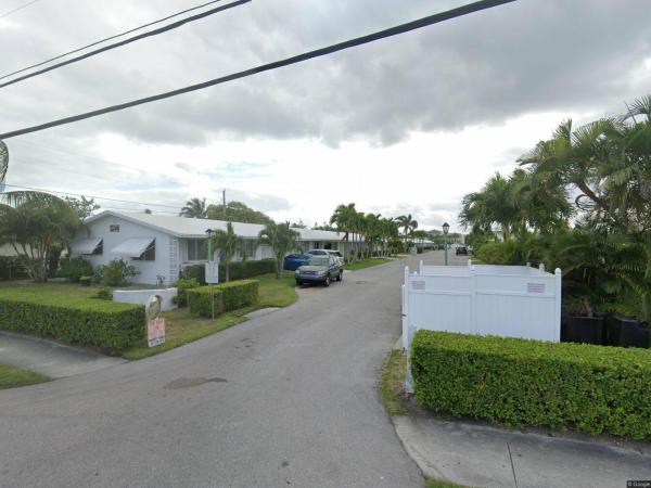 Holly House, 728 Ridge Rd #22, Lantana, Florida 33462, image 1