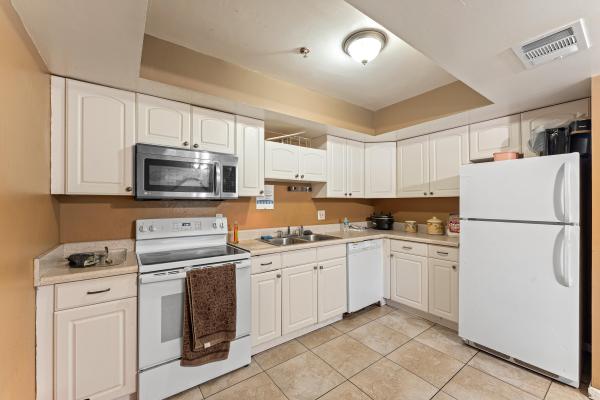 Greynolds Highlands, 808 S Broadway #1, Lantana, Florida 33462, image 1