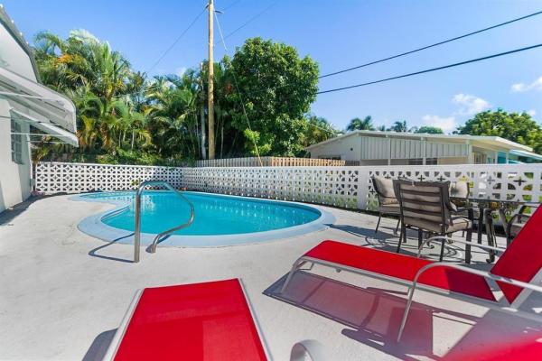 Avalon Garden Estates, 2501 NE 12th St, Pompano Beach, Florida 33062, image 1