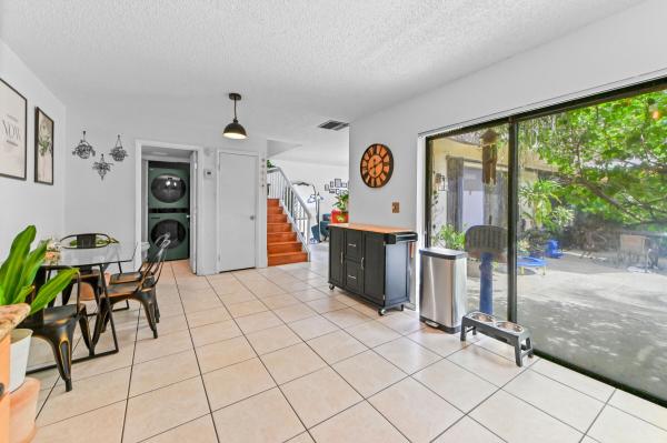 Springdale, 824 Springdale Cir, Palm Springs, Florida 33461, image 1