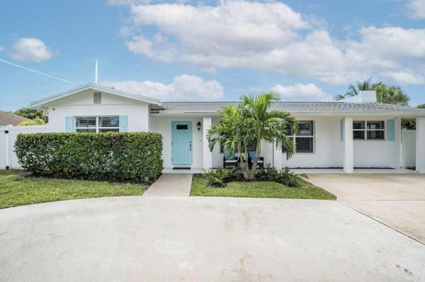 Jupiter In The Pines, 462 Tequesta Dr, Tequesta, Florida 33469, image 1