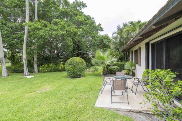 Club Cottages, 829 Club Dr, Palm Beach Gardens, Florida 33418, image 1