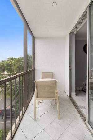 Cross Fox, 5300 NE 24th Ter #422C, Fort Lauderdale, Florida 33308, image 1