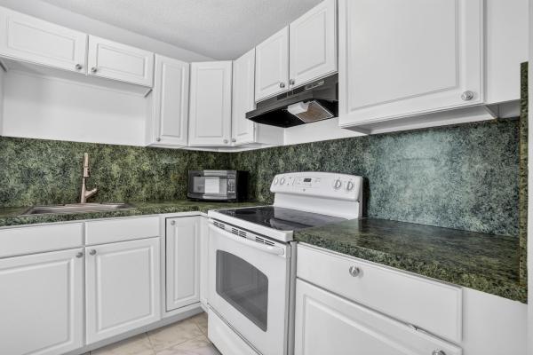Horizon House, 2555 NE 11th St #404, Fort Lauderdale, Florida 33304, image 1