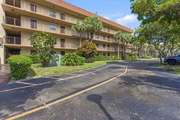 Cypress Chase North, 3121 NW 47th Ter #109, Lauderdale Lakes, Florida 33319, image 1