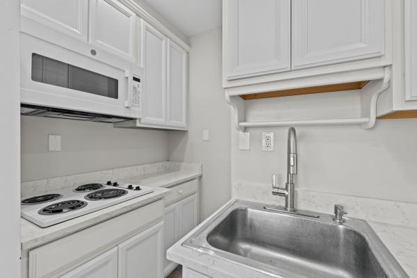 Greynolds Highlands, 128 E Central Blvd, Lantana, Florida 33462, image 1