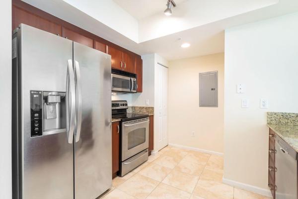 Metropolitan, 403 S Sapodilla Ave #203, West Palm Beach, Florida 33401, image 1