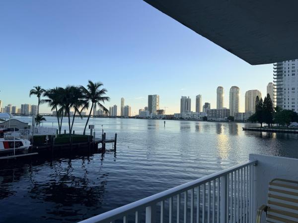 Eden Point, 4000 NE 170th St #202, North Miami Beach, Florida 33160, image 1
