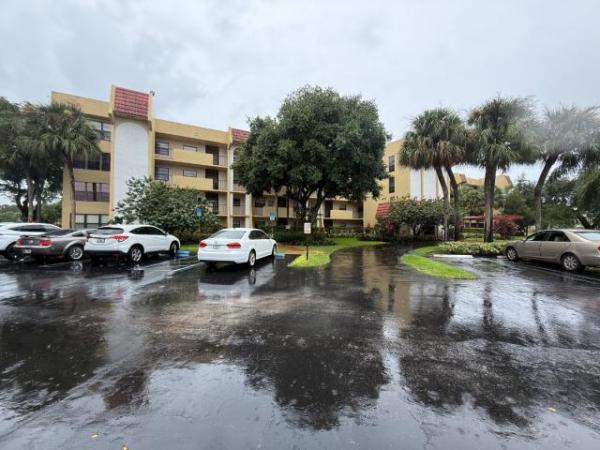 The Pines Of Boca Barwood, 23345 Carolwood Ln #405, Boca Raton, Florida 33428, image 1