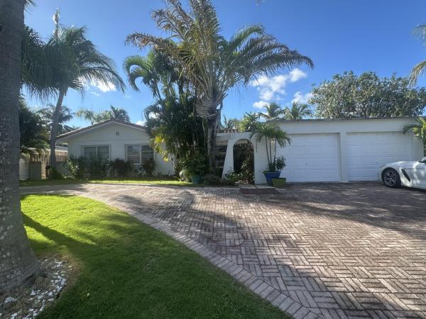 Yacht Harbor Manor, 1251 Manor Dr, Riviera Beach, Florida 33404, image 1