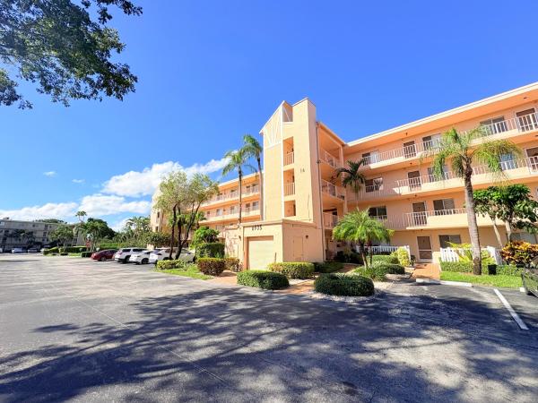 Huntington Lakes 2, 6935 Huntington Ln #404, Delray Beach, Florida 33446, image 1