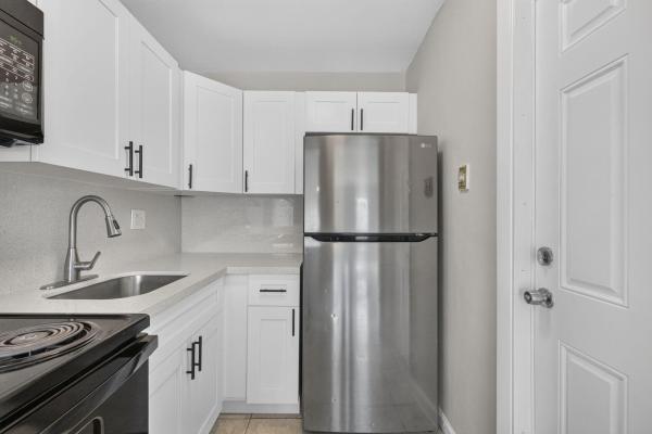 Park Place At Pompano, 151 SE 6th Ave #16, Pompano Beach, Florida 33060, image 1