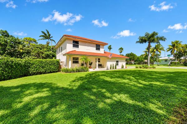 Mission Hill, 3045 Churchill Dr, Boynton Beach, Florida 33435, image 1
