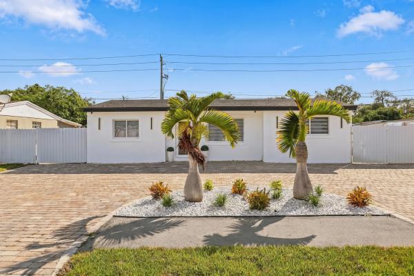 Gun Club Estates, 148 E Browning Dr E, West Palm Beach, Florida 33406, image 1