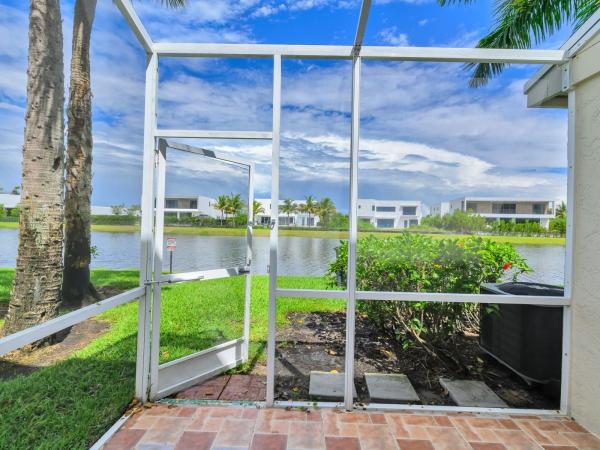 Coconuts, 219 Mallory Ct, Weston, Florida 33326, image 1