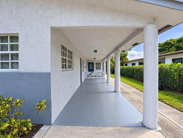 Pine Crest, 904 NE 10th Ave, Pompano Beach, Florida 33060, image 1