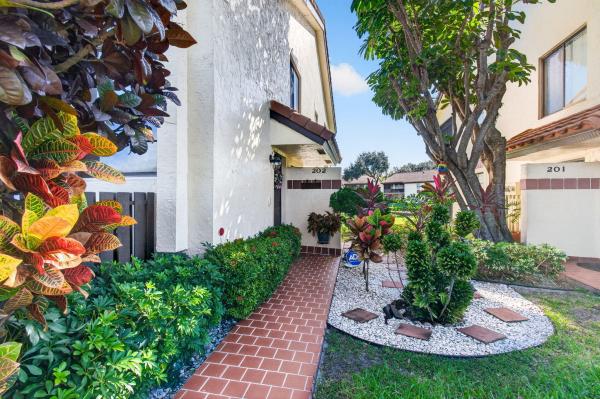 10383 S Circle Lake Dr #202, Boynton Beach, Florida 33437, image 1