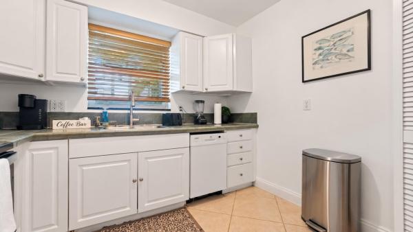 Pine Crest, 612 NE 11th Ave #1-2, Pompano Beach, Florida 33060, image 1