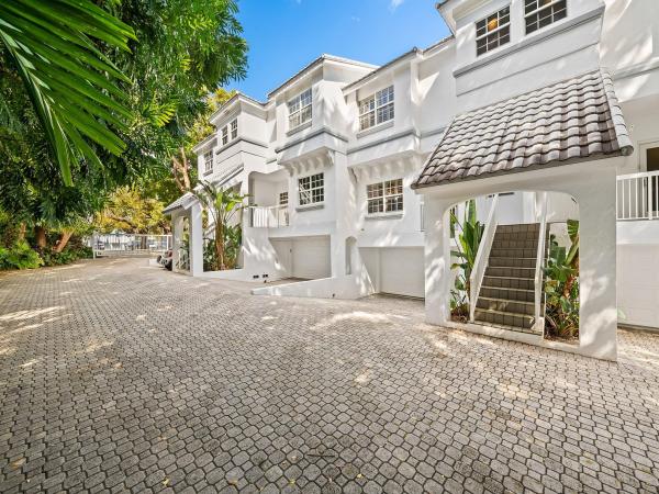 Villas Las Olas, 1705 E Las Olas Blvd #3, Fort Lauderdale, Florida 33301, image 1