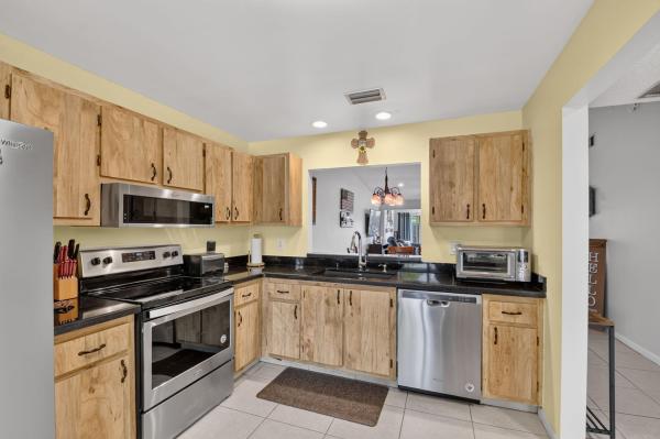 4450 Lucerne Villas Ln, Lake Worth, Florida 33467, image 1