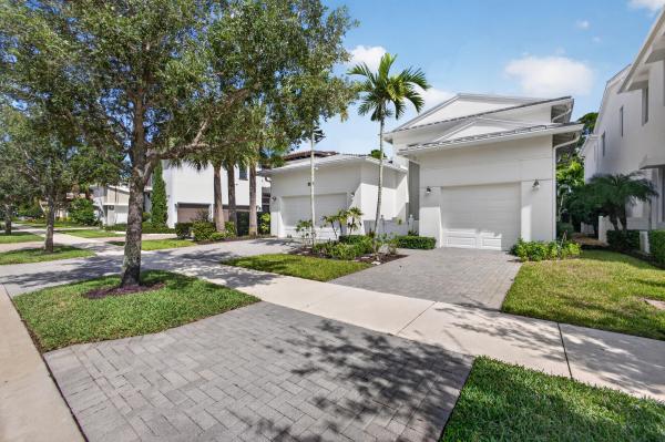 Alton, 1070 Faulkner Ter, Palm Beach Gardens, Florida 33418, image 1