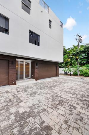 Holiday Park, 714 NE 14th Ave #103, Fort Lauderdale, Florida 33304, image 1