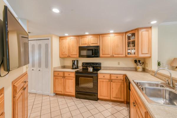 Uno Lago, 28 Uno Lago Dr, Juno Beach, Florida 33408, image 1
