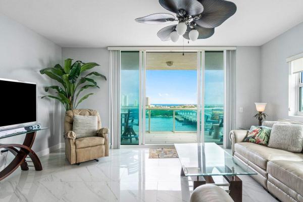 Marina Grande Club & Residences, 2640 Lake Shore Dr #1216, Riviera Beach, Florida 33404, image 1