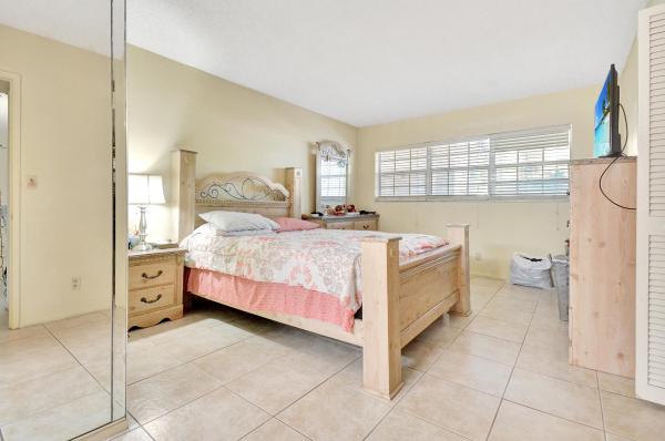 Palm-Aire Country Club 2, 2671 S Course Dr #105, Pompano Beach, Florida 33069, image 1