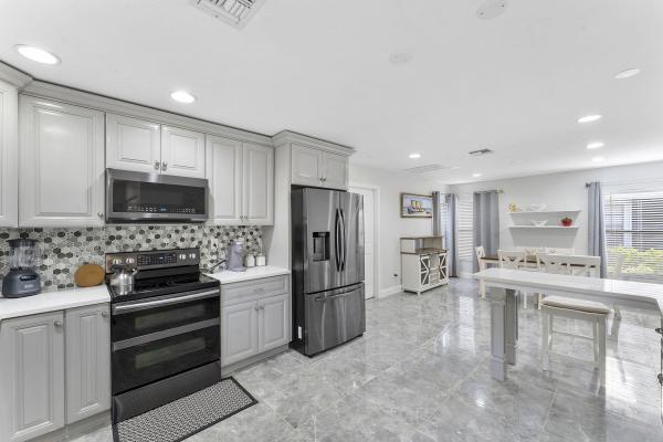 8103 Covington Ct, Lake Worth, Florida 33467, image 1