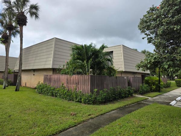 Village Of Sandalwood Lakes South, 5126 51st Way, West Palm Beach, Florida 33409, image 1