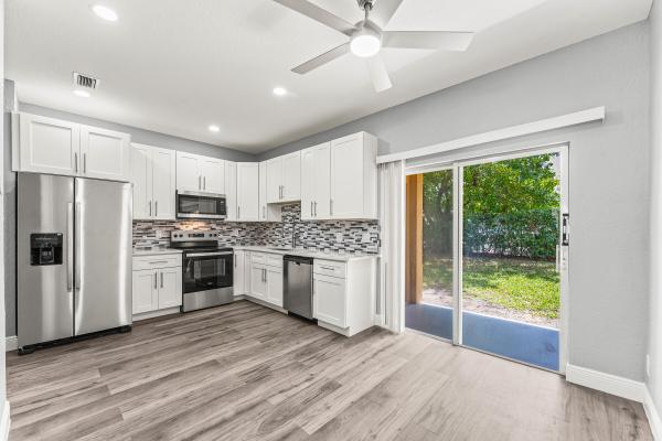 Santa Catalina Townhomes, 205 S Santa Catalina Cir, North Lauderdale, Florida 33068, image 1