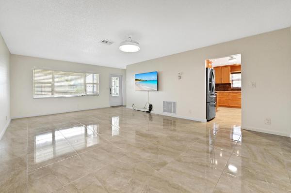 Palm Beach Leisureville, 2012 SW 17th Ave, Boynton Beach, Florida 33426, image 1