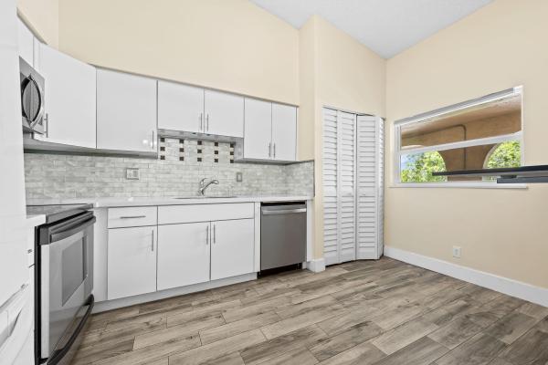Coral Springs University Drive, 2977 NW 92nd Ave #1-4, Coral Springs, Florida 33065, image 1