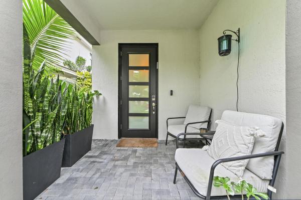8728 Corvus Dr, Lake Worth, Florida 33467, image 1