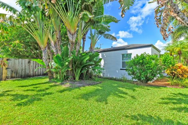 Edgewater, 230 Beverly Rd, West Palm Beach, Florida 33405, image 1