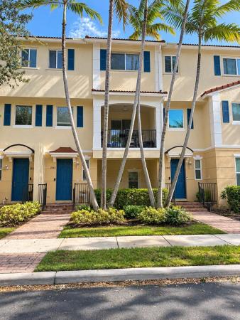2883 S Oasis Dr, Boynton Beach, Florida 33426, image 1
