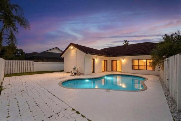 Mayfair At Jacaranda, 9401 NW 18th Dr, Plantation, Florida 33322, image 1