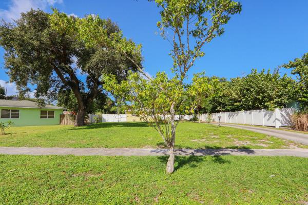 Kelsey City, 147 Foresteria Dr, Lake Park, Florida 33403, image 1