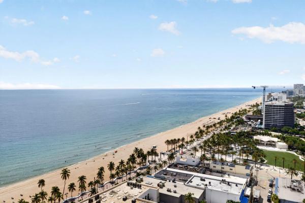 Las Olas Beach Club, 101 S Fort Lauderdale Beach Blvd #2407, Fort Lauderdale, Florida 33316, image 1