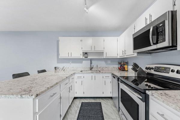 Los Mangos Patio Villas, 562 SE 27th Ter, Boynton Beach, Florida 33435, image 1