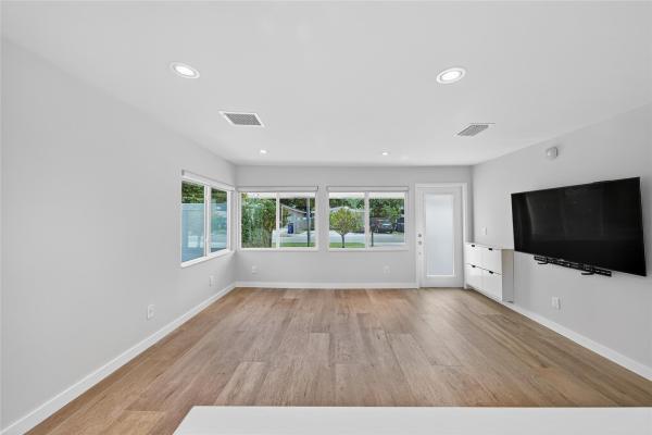 Central Oakland Park, 1028 NE 35th St, Oakland Park, Florida 33334, image 1
