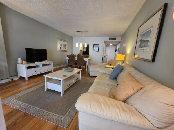Oceanview Park, 1000 Parkview Dr #206, Hallandale Beach, Florida 33009, image 1