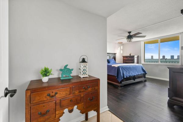 Lake Harbour Towers East, 801 Lake Shore Dr #109, Lake Park, Florida 33403, image 1