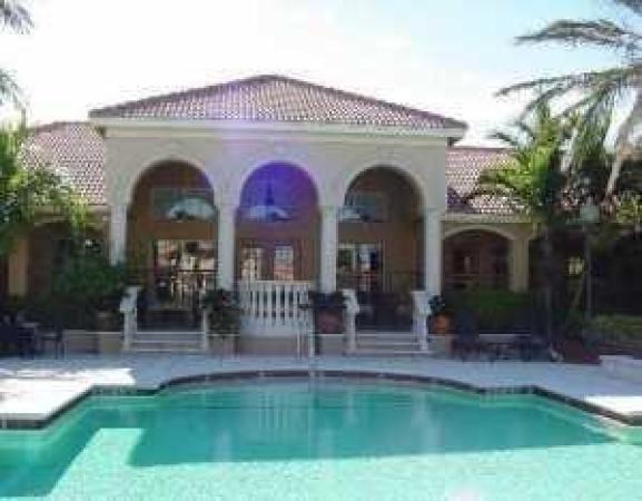 Emerald Isle At Laguna Lakes, 4151 San Marino Blvd #208, West Palm Beach, Florida 33409, image 1