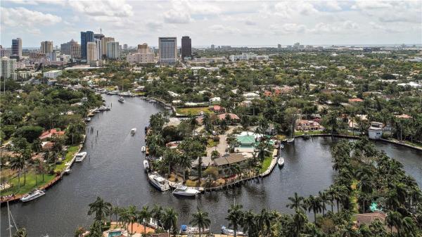 Tropical Point, 600 SW 8th Ter, Fort Lauderdale, Florida 33315, image 2